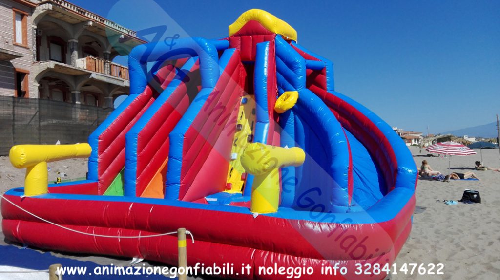 Noleggio scivolo gonfiabile acqua