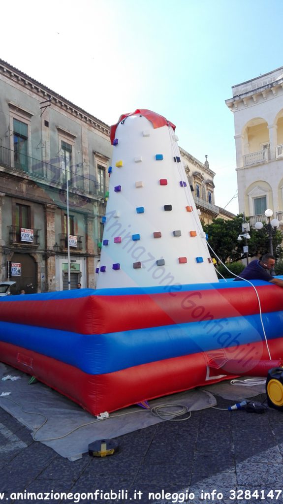 Noleggio arrampicata gonfiabile