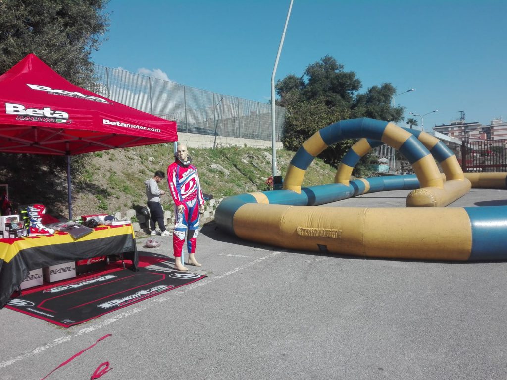 Noleggio gonfiabile circuito